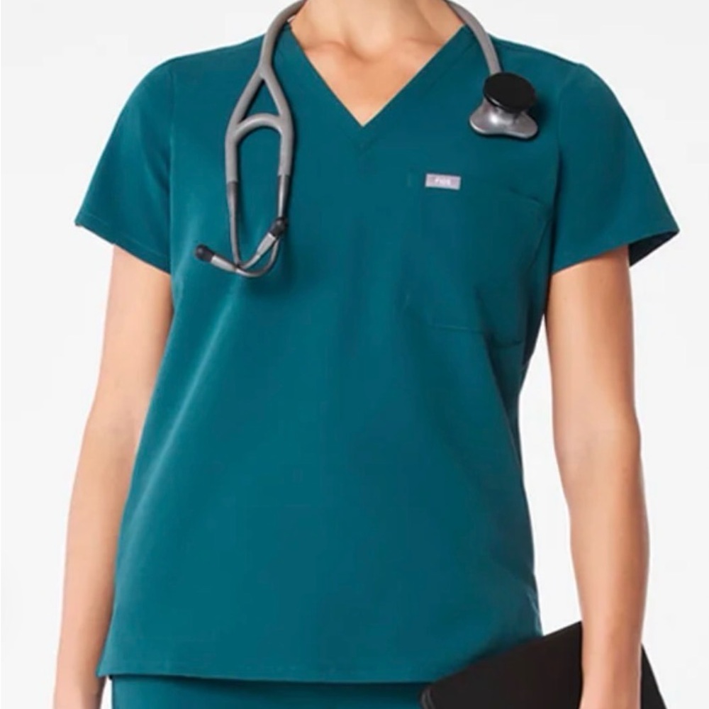 Figs Women's Caribbean Blue Short Sleeve Scrub Top